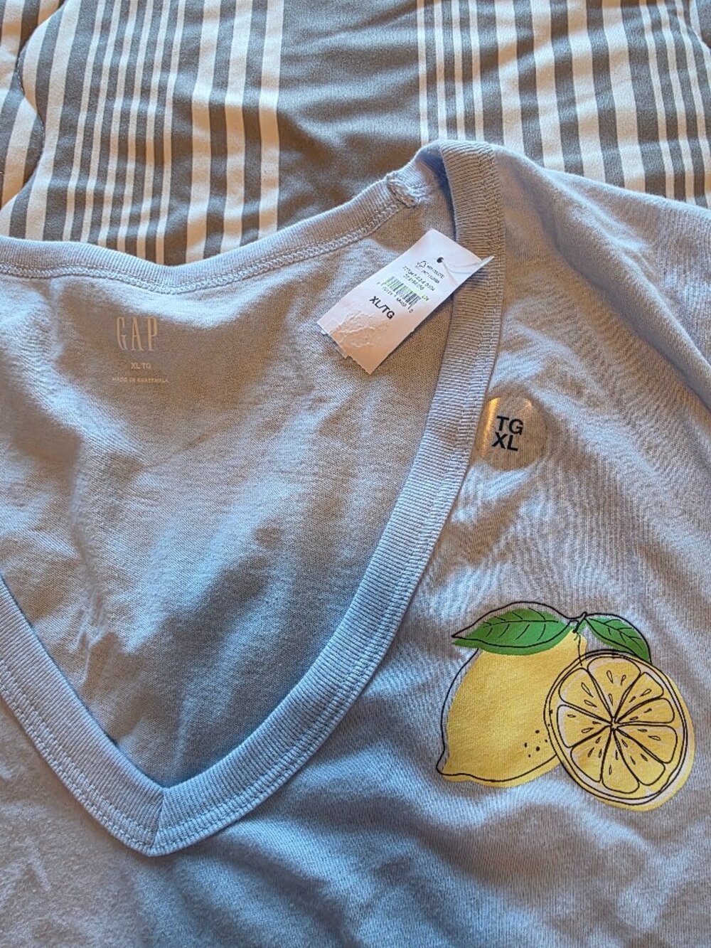 GAP T-Shirt